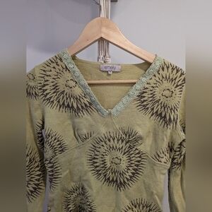 Green sweater/ long sleeve